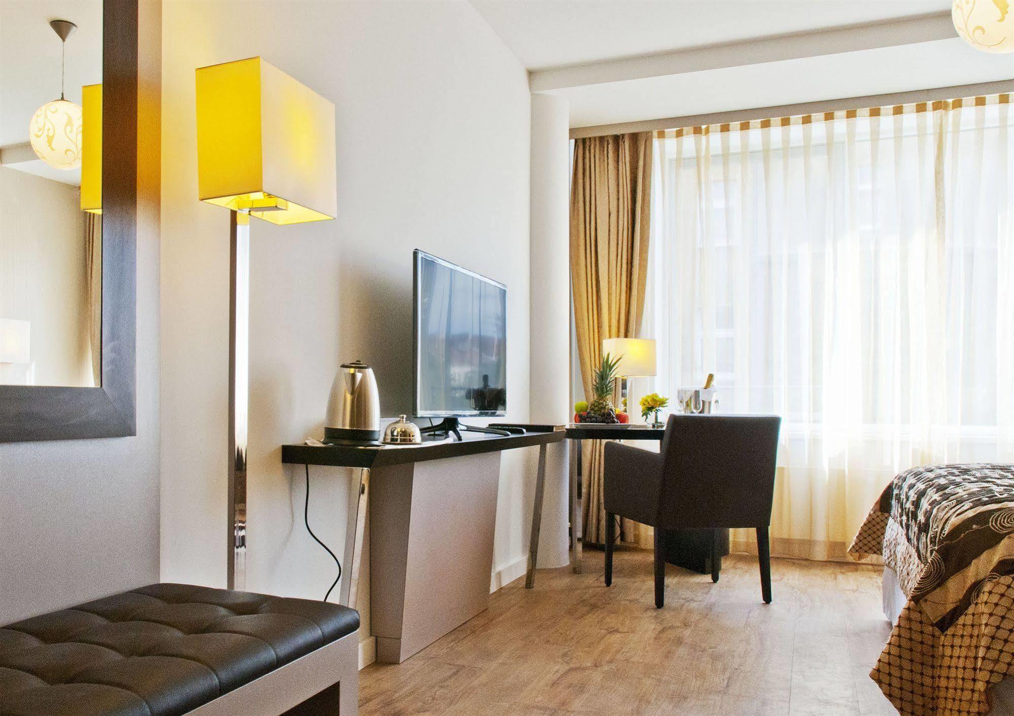 Hotel Vier Jahreszeiten Berlin City Berlim Exterior foto